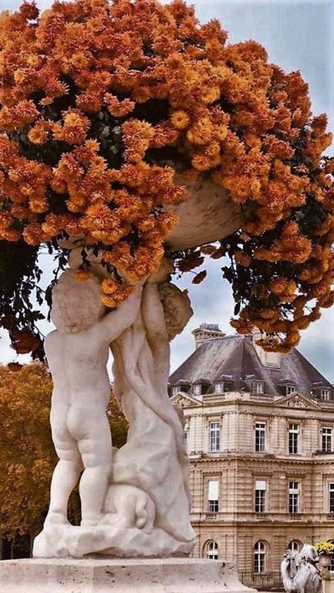 Paris Apartment Decor, Autumn Tale, Creative Vision Boards, Paris Autumn, Paris In The Fall, Paris In Autumn, Romantic Paris, Parisian Life, Autumn Wedding