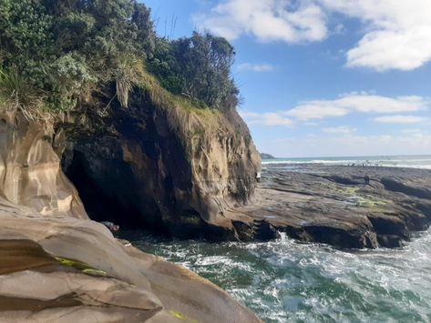 Beach. Cave. Muriwai Beach. New Zealand. New Zealand Aesthetic, Travel Photography Aesthetic, New Zealand Trip, Beach Cave, Muriwai Beach, Beach New Zealand, New Zealand Beach, Wallpaper Beach, 2023 Aesthetic