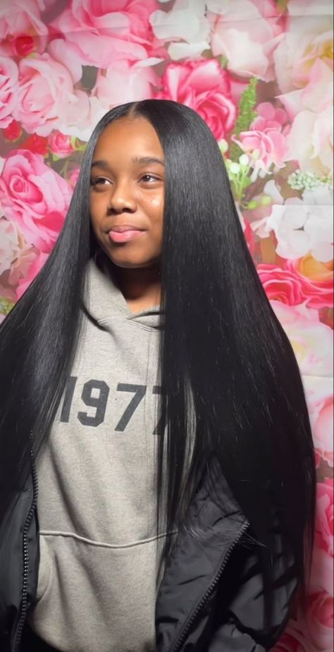 Court Casual Outfits, Long Black Middle Part Wig Straight, Traditional Sew In Weave Middle Part, Straight Middle Part Sew In, Middle Part See In Leave Out, Quick Weave Hairstyles Middle Part, Box Braids Hairstyle, Short Haircut Tutorial, Easy Short Haircuts