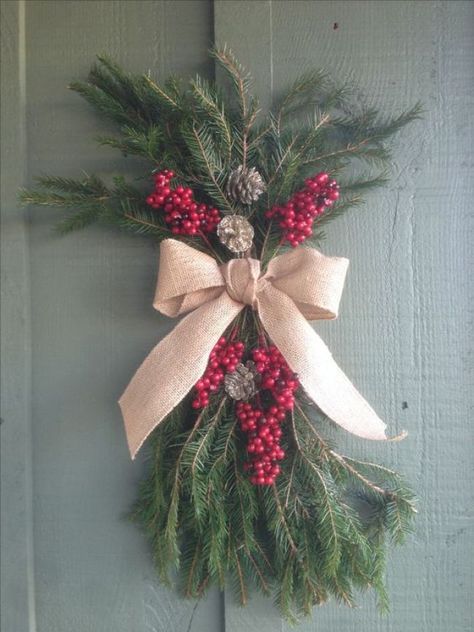 Christmas Tree Inspiration Rustic, Christmas Tree Trimming, Christmas Tree Red, Dollar Tree Christmas Decor, Christmas Tree Lots, Christmas Branches, Tree Inspiration, Christmas Swag, Christmas Tree Branches