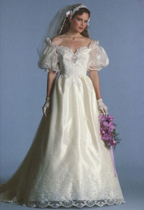 Early 90s Wedding Dress, 1987 Wedding Dresses, 80’s Wedding Dresses, Vintage 80s Wedding Dress, Modern 80s Wedding Dress, Poofy Long Sleeve Wedding Dress, Vintage Wedding Dress 80s, 80s Wedding Veil, 80s Wedding Dress Vintage