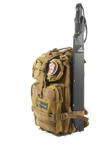 anti zombie kit Zombie Apocalypse Survival Gear, Zombies Apocalypse Survival, Zombie Apocalypse Gear, Apocalypse Gear, Doctor For Kids, Survival Backpack, Military Gear Tactical, Apocalypse Survival, Survival Mode