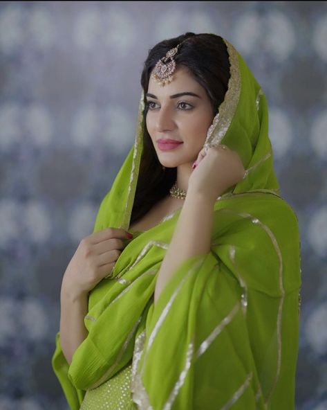 Nice Dp, Punjabi Girl, Kurta Skirt, Dp Girl, Holi Photo, Ammy Virk, Simple Saree Designs, Images For Dp