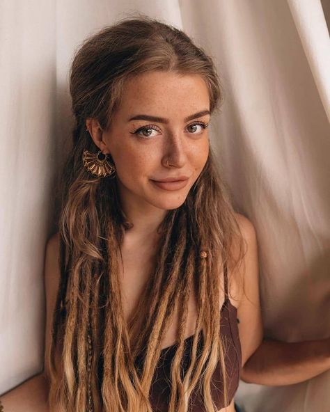 Half Dreaded Hair, Half Dreads, Synthetic Dreads Hairstyles, Hippie Dreads, Partial Dreads, Hippie Aesthetic, Dreadlock Styles, Hair Due, Boring Hair