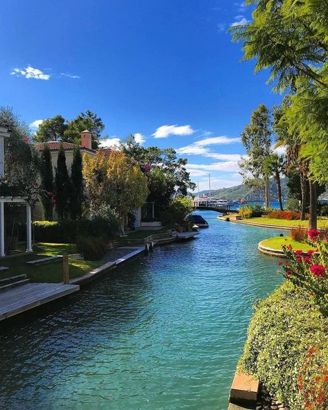 GOCEK,FETHIYE A small town 'Gocek' in Fethiye, Turkey! 💙 📷 @mustafa.kircil Fethiye Turkey, Mediterranean Aesthetic, Turkey Tour, Istanbul Photography, Travel Turkey, Travel Destinations Bucket Lists, Turkey Istanbul, Boat Trip, Marmaris