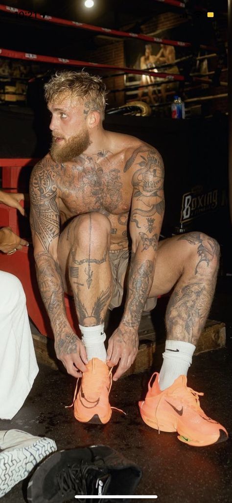 Upper Knee Tattoo Men, Cycling Apparel Men, Upper Leg Tattoos, Thigh Tattoo Men, Vancouver Tattoo, Tattoo Quotes For Men, Tatted Men, Full Leg Tattoos, Torso Tattoos