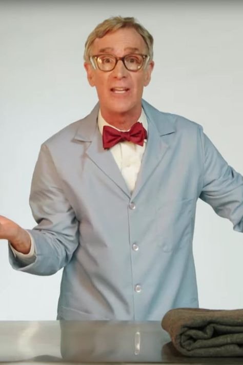 Bill Nye Has a Message For Adults About Climate Change: "The Planet Is on F*cking Fire" Ms Frizzle, Last Week Tonight, Bill Nye, Science Guy, About Science, Apple News, Planets, Suit Jacket, Science