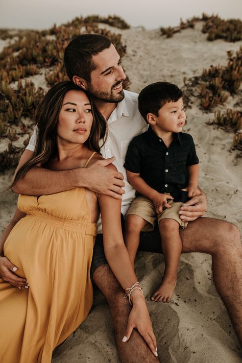 Beach Family Photos Maternity, Second Maternity Photoshoot, Beach Maternity Family Shoot, Second Maternity Photography Ideas, Family And Maternity Pictures, Family Beach Pictures Maternity, Maternity Photo Shoot Ideas Beach Family, Family Photo Beach Poses, Family Photoshoot At The Beach