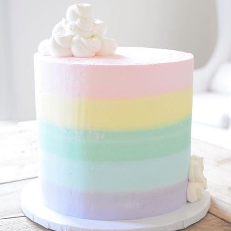 Aesthetically Pleasing Cakes 😍 on Instagram: “Pastel rainbow & a fluffy cloud - basically a place I’d like to live! 🌈☁️🌈☁️ This amazing cake is by @winkbyerica ⚡️ 💜 💙 💚 💛 #pastelcake…” Rainbow Smash Cakes, First Birthday Board, Rainbow Desserts, Sunshine Cake, Home Bakery Business, Cloud Cake, Rainbow Birthday Cake, Pastel Cakes, Sunshine Baby Showers