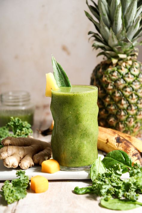 Green Smoothie Tropical Smoothie, Detox Island Green Smoothie Recipe, Island Green Smoothie Recipe, Island Green Smoothie, Tropical Smoothie Recipes, Green Drink, Green Smoothie Recipe, Colorful Food, Vitamix Recipes