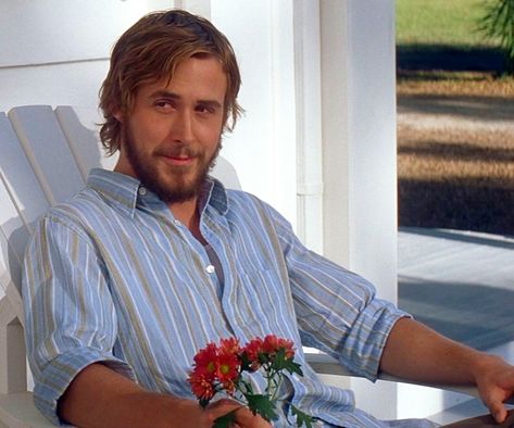 ryan gosling the notebook The Notebook Ryan Gosling, Noah Calhoun The Notebook, The Notebook Pfp, Noah Notebook, Noah The Notebook, Noah From The Notebook, Tragic Characters, Ryan Gosling The Notebook, Allie Core