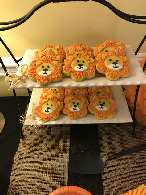 Lion One Year Old Party, Lion Party Food, Lion Decorated Cookies, Lion Themed Food, Lion Biscuits, Lion Themed First Birthday Party, Lion King Cookies Decorated, Leo Themed Birthday Party, Lion Dessert