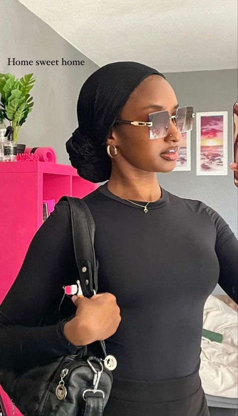 Head Wrap Outfits Black Women, Headwrap Outfit Casual Street Styles, Turban Style Black Women, Outfits With Headwraps, Doek Styles, Christian Veils, Headwrap Hairstyles, Neat Casual Outfits, Modest Casual Outfits