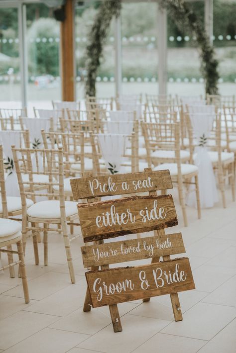 Wedding Wooden Signs, Wedding Welcome Signage, Pallet Wedding Signs, Welcome Signage, Pallet Wedding, Rustic Style Wedding, Wedding Signs Diy, Cottage Wedding, Wooden Wedding Signs