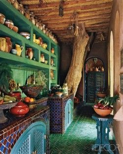 Beautiful Bohemian Treehouse, Dekorasi Maroko, Moroccan Kitchen, Kitchen Bohemian, Casa Hobbit, Kitchen Design Color, Bohemian Kitchen, Moroccan Homes, Cob House