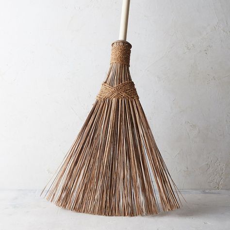 Handmade Broom, Oven Safe Bowls, Clean Baking Pans, Brooms And Brushes, Deep Cleaning Tips, Fantastic Furniture, Simple Life Hacks, Household Chores, Toilet Cleaning