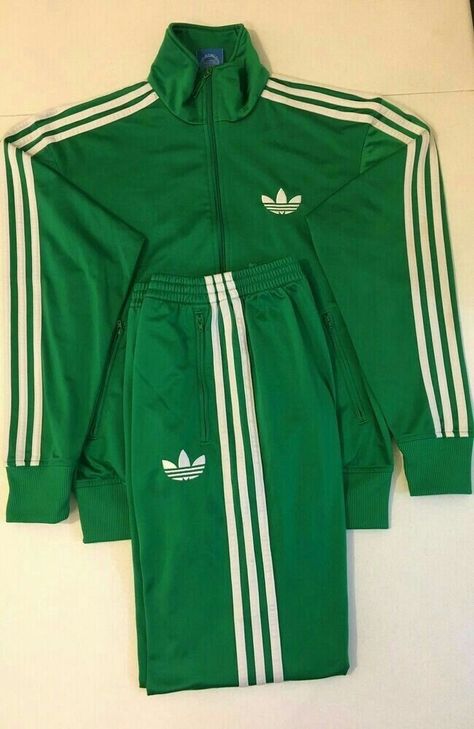 Track Suit Men Adidas, Green Tracksuit Outfit, Adidas Tracksuit Mens, Adidas Fits, Green Tracksuit, Baseball Jacket Outfit, Sporty Outfits Men, Mens Tracksuit Set, Sports Tracksuits