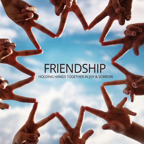 School Friends Dp, Group Dps For Friends, Friend Group Dp For Whatsapp, Happy Friendship Day Photos, Friendship Day Photos, Group Dp, Friendship Day Wallpaper, Whatsapp Group Funny, Happy Friends Day