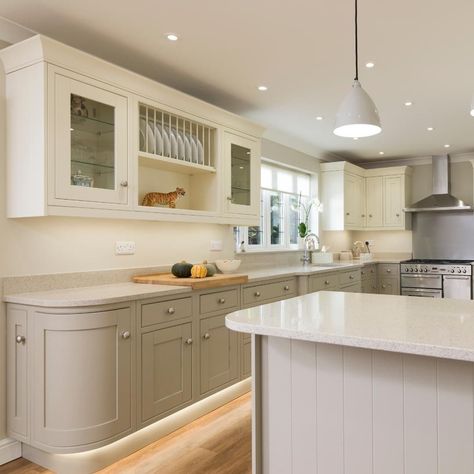 Laura Ashley Kitchens on Instagram: “Muted tones never go out of style, which is why shades such as Pumice and Ivory, shown here on this Harwood kitchen, are the perfect choice…” Laura Ashley Kitchen, Open Plan Kitchen Dining Living, Laura Ashley Home, Open Plan Kitchen Dining, Bohemian Living Rooms, English Country Decor, Real Kitchen, Kitchen Dining Living, Cottage Kitchens