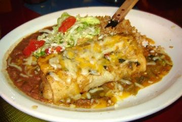 Chimichanga Beef, Chimichanga Recipe, Texas Food, Fav Food, Quesadillas, Mexican Dishes, Mexican Restaurant, Tex Mex, Restaurant Recipes