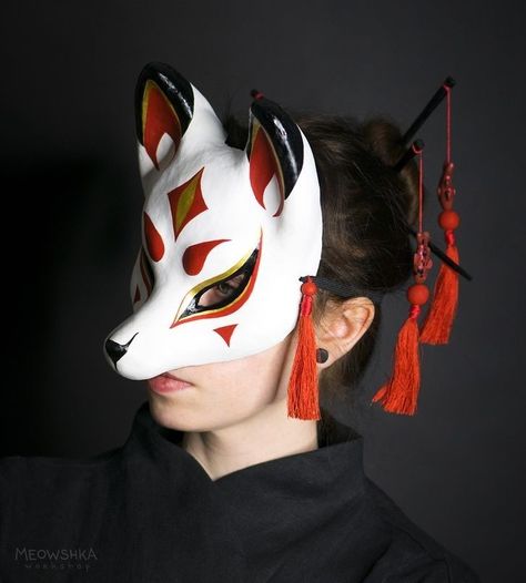 Mascara Oni, Japanese Fox Mask, Japanese Fox, Kitsune Mask, Mask Drawing, Japanese Mask, Fox Mask, 일본 패션, Cool Masks