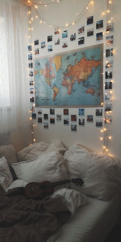 ig naty.natka World Travel Bedroom Theme, Travel Bedroom Ideas, History Themed Bedroom, Travel Bedroom Theme, Travel Room Ideas, Traveler Bedroom, Aesthetic Teen Bedroom, Travel Room Decor, Travel Themed Bedroom