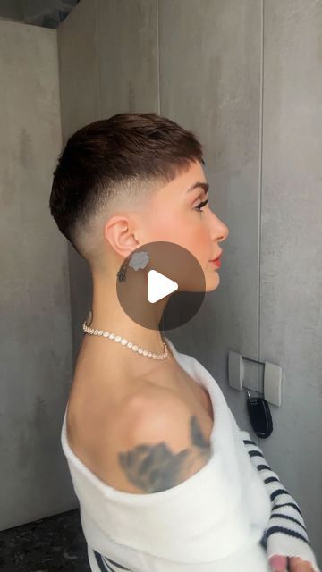 Back Of Short Hair Styles, Mini Undercut, Feminine Buzz Cut, Bowl Haircut Women, Chelsea Mohawk, Pixie Short Hair, Buzzed Hair Women, High And Tight Haircut, Shaved Hair Women