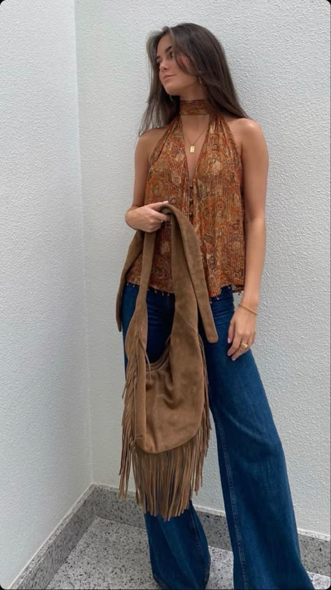 Stile Hippie Chic, Haircut Selfie, Looks Hippie, Photo Hijab, Hippie Rock, Look Boho Chic, Mode Hippie, Daisy Jones And The Six, 70s Inspired Fashion