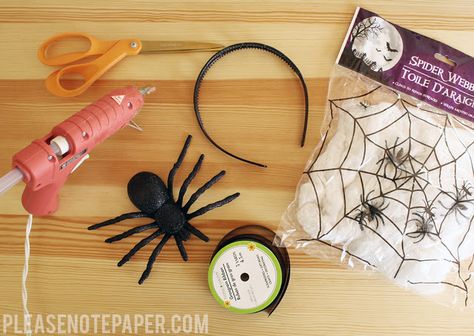 25+ Halloween Decor Ideas from the Dollar Store - Simple Made Pretty Store Halloween Decorations, Spider Headband, Diy Spider, Dollar Store Halloween Decorations, Cheap Halloween Decorations, Halloween Decor Ideas, Metal Wreath Frame, Dollar Store Halloween, Labels Diy