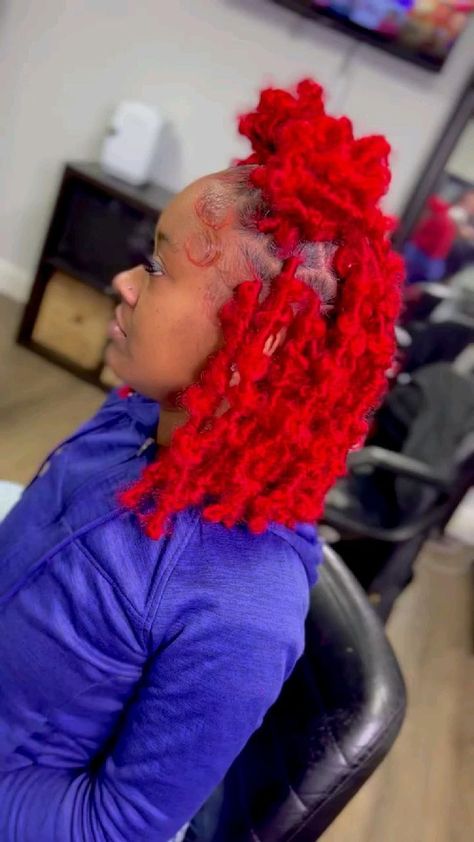 Butterfly Locs Braids, Weave Bob Hairstyles, Weave Bob, Short Box Braids Hairstyles, Short Red Hair, Butterfly Locs, African American Braids, Protective Hairstyles For Natural Hair, Quick Natural Hair Styles