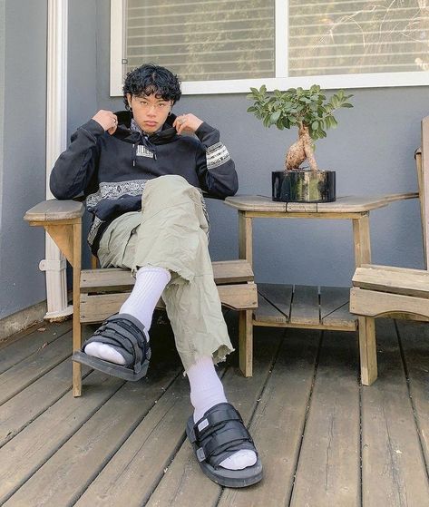 Sandals And Socks Outfits Men, Suicoke Outfit, Suicoke Sandals Outfit, Sandals With Socks Outfit, Streetwear Sandals, Socks And Sandals Outfit, Platform Slides Outfit, Outfits With Socks, Socks Outfit Men