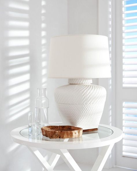 5,099 aprecieri, 45 comentarii - Ralph Lauren Home (@ralphlaurenhome) pe Instagram: „A modern interpretation of a traditional basket shape, the #ralphlaurenhome Isla Table Lamp adds…” Ralph Lauren Coastal, Coastal Apartment Decor, Vegan Ham, Blue Beach House, Coastal Apartment, Sea Cottage, Have A Nice Weekend, Traditional Baskets, Traditional Table Lamps