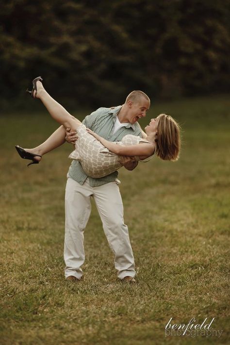 LOVE! Couples photo shoot. If only Tyler could lift me : ( Cute Love Photos, Romantic Photography, Anniversary Photoshoot, Couples Photo, Photographs Ideas, It Takes Two, Anniversary Photos, If Only, Love Photos