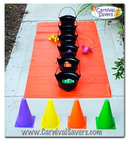 Are you in charge of Halloween Party Games for your child's classroom party? We have got you covered with these Halloween Party Games for Kids! Kid Friendly Halloween Party Games, Halloween Carnival Game, Kid Friendly Halloween Party, Halloween Carnival Games, Fete Saint Patrick, Fall Carnival, Halloween Class Party, School Halloween Party, Kid Friendly Halloween