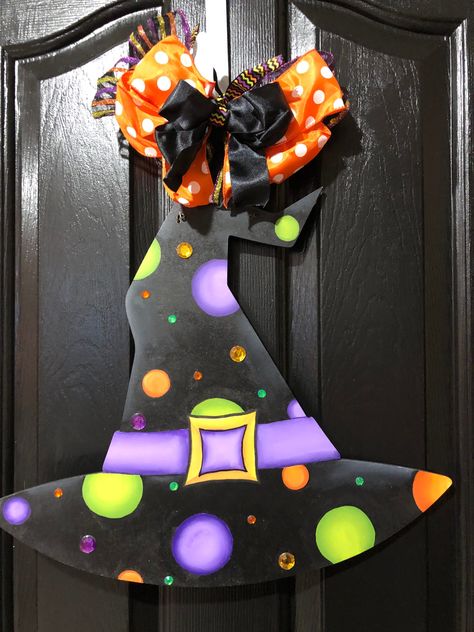 Witch Hat Hand Painted Wooden Door Hanger With Green, Orange, and Purple Dots With Gems Halloween Wreath Witch Hat Whimsical Witch - Etsy Wooden Witches Hat, Witches Wreath, Whimsical Witch, Hat Wreath, Halloween Wood Crafts, Halloween Door Hangers, Craft Booth Displays, Wooden Door Hanger, Fall Halloween Crafts