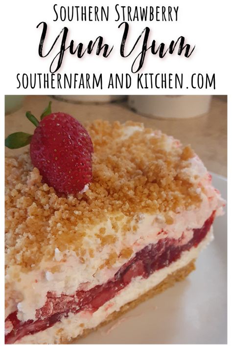 Strawberry Cheesecake Dessert Recipes, Thanksgiving Strawberry Desserts, Strawberry Graham Cracker Dessert, Strawberry Yum Yum Recipe, Diy Dessert Recipes, No Bake Strawberry Delight, Summer Strawberry Desserts, No Bake Strawberry Desserts, Strawberry Yum Yum