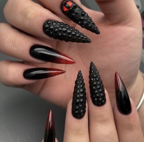 Black Ombre Nails, Stilleto Nails Designs, Horror Nails, Witchy Nails, Sharp Nails, Gothic Nails, Diy Acrylic Nails, Goth Nails, Edgy Nails