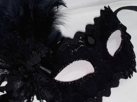 Masquerade Party Cake, Masquerade Party Decorations, Crown Aesthetic, Masks Masquerade, Masquerade Party, Masquerade Ball, Baddie Outfits Casual, Mask Design, Baddie Outfits