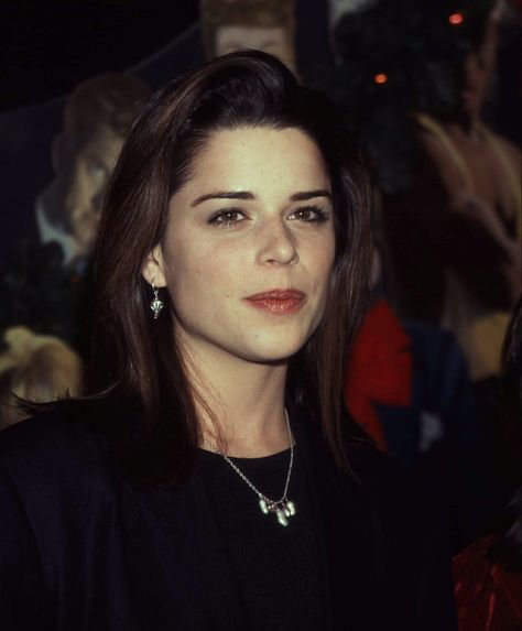 Scream Actors, Sidney Prescott, Scream 1996, Scream Cast, Medical Tech, Scream Franchise, Neve Campbell, Scary Movie Characters, Scream Movie