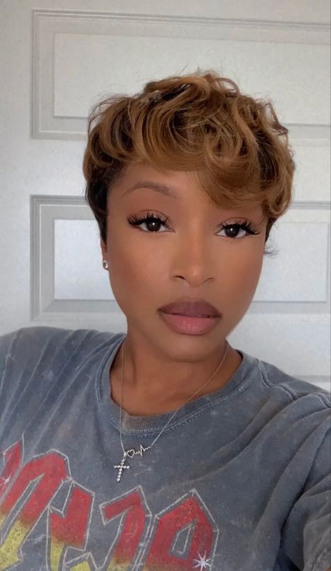 Short Blonde Haircut For Women Honey Blonde Pixie Haircut Black Women, Blonde Pixie Haircut Black Women, Women Pixie Cut, Short Blonde Haircuts, Blonde Pixie Haircut, Long Pixie Cuts, Blonde Pixie Cuts, Long Pixie, Short Hair Pixie Cuts