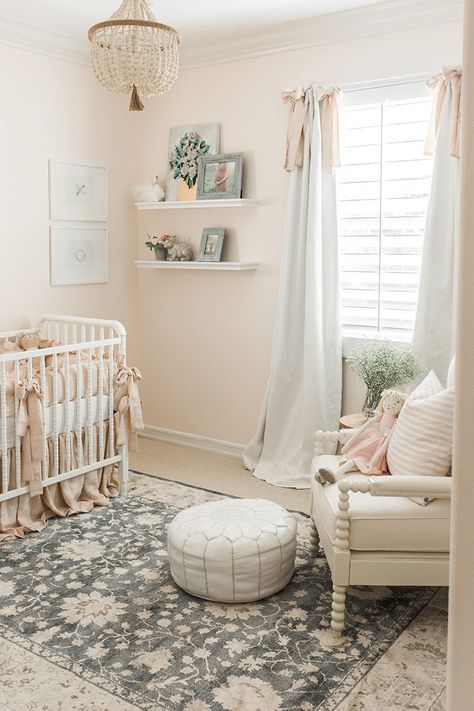 Friday Eye Candy A Thoughtful Place, Baby Sleep Problems, Baby Bedroom, Nursery Inspiration, Baby's Room, Nursery Design, Nursery Neutral, Nursery Bedding