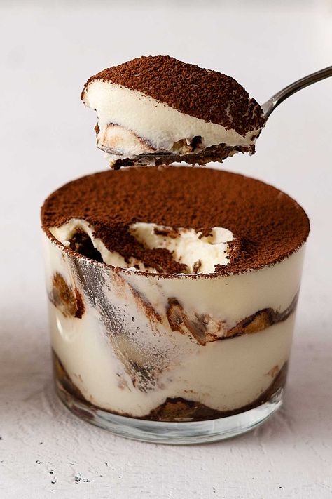 Tiramisu In Cup, Tiramisu Mini Desserts, Tiramisu Cups Recipe, Tiramisu Dessert Cups, Eggless Desert, Mini Tiramisu Cups, Tiramisu In A Cup, Eggless Tiramisu Recipe, Tiramisu For Two