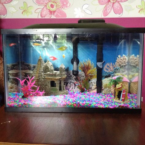 Fish Tank Themes Ideas, Fish Aquarium Decorations, Fish Tank Themes, Fish Tank Terrarium, Cool Fish Tanks, Tropical Fish Tanks, Themes Ideas, Betta Fish Tank, Cool Fish