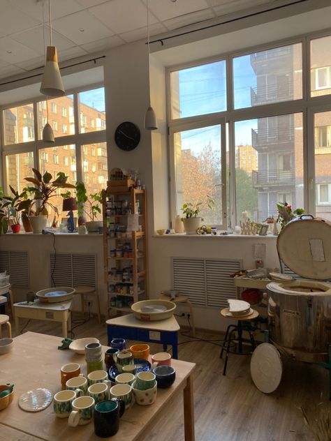 #clay #pottery #handmade #ceramics Pottery Shop Aesthetic, Pottery Studio Aesthetic, Home Ceramic Studio, Pottery Pictures, Master Manifestor, Art Studio Space, Local Shops, Pottery Handmade, Banana Pancakes