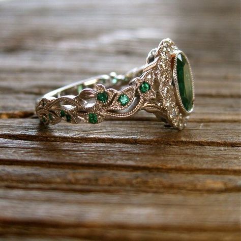 Green Emerald Engagement Ring, Medieval Ring, Antique Emerald Ring, Emerald Engagement Ring Green, Medieval Rings, Hoops Silver, Diamond Girl, Traditional Bride, Emerald Engagement