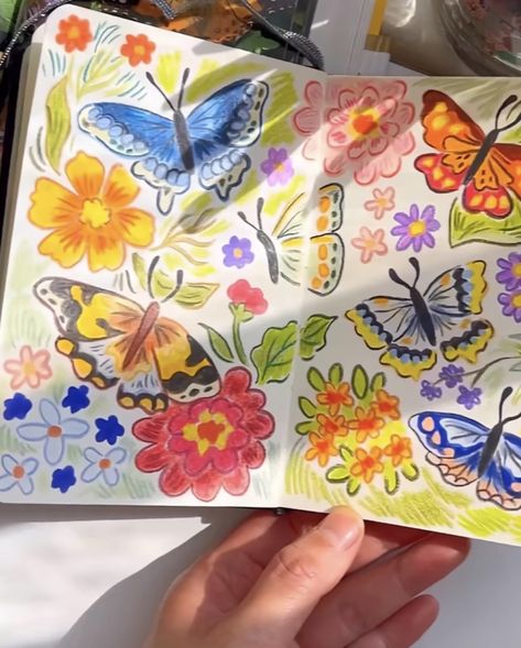 Coloring With Markers Ideas, Doodle Art Markers, Illustration Marker Art, Acrylic Pen Art, Colored Pencil Doodles, Posca Pen Art, Drawing Butterflies, Art Markers Drawing, Art Butterflies