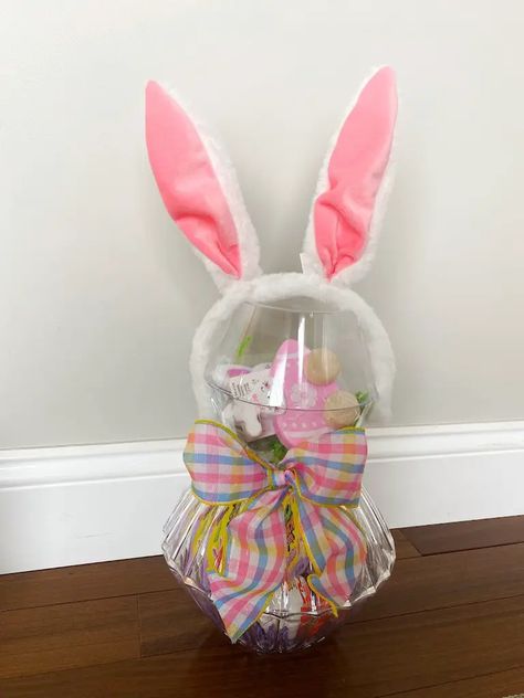 Diy Easter Basket Fillers, Dollar Store Easter Basket Ideas, Easter Bunny Diy, Easter Crafts Dollar Store, Bunny Diy, Fun Easter Baskets, Easter Baskets To Make, Easter 2024, Basket Diy