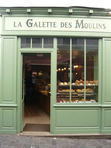 patisserie shop in paris mmmmm | Mich Lancaster | Flickr Boutique Patisserie, Patisserie Shop, Cute Bakery, Bakery Store, Bakery Interior, French Patisserie, French Bakery, Bakery Design, Paris Shopping