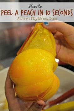 Peeling Peaches, Peel Peaches, Freeze Fruit, How To Peel Peaches, Wallpaper Food, Skin Peel, Peach Recipe, Food Info, Dehydration