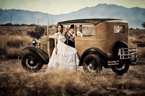 Bonnie and Clyde's Wedding | Flickr - Photo Sharing! Bonnie And Clyde Wedding, Gangster Wedding, Bonnie And Clyde Photos, Old Fashioned Wedding, Gatsby Style Wedding, Model A Ford, Country Wedding Cakes, Bonnie And Clyde, Chandler Arizona